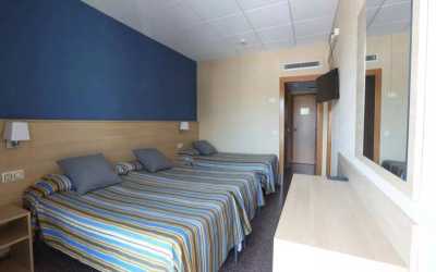 Obóz młodzieżowy, Lloret de Mar - obóz Chill out Zone ze zwiedzaniem Paryża i zabawą w Eurodisneyland Don Juan Resort*** , 12 dni 13-19 lat